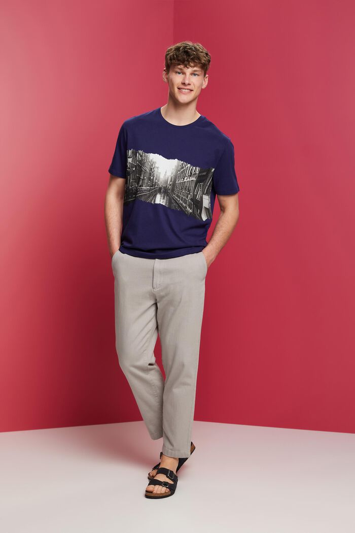 Rundhals-T-Shirt mit Print, 100 % Baumwolle
