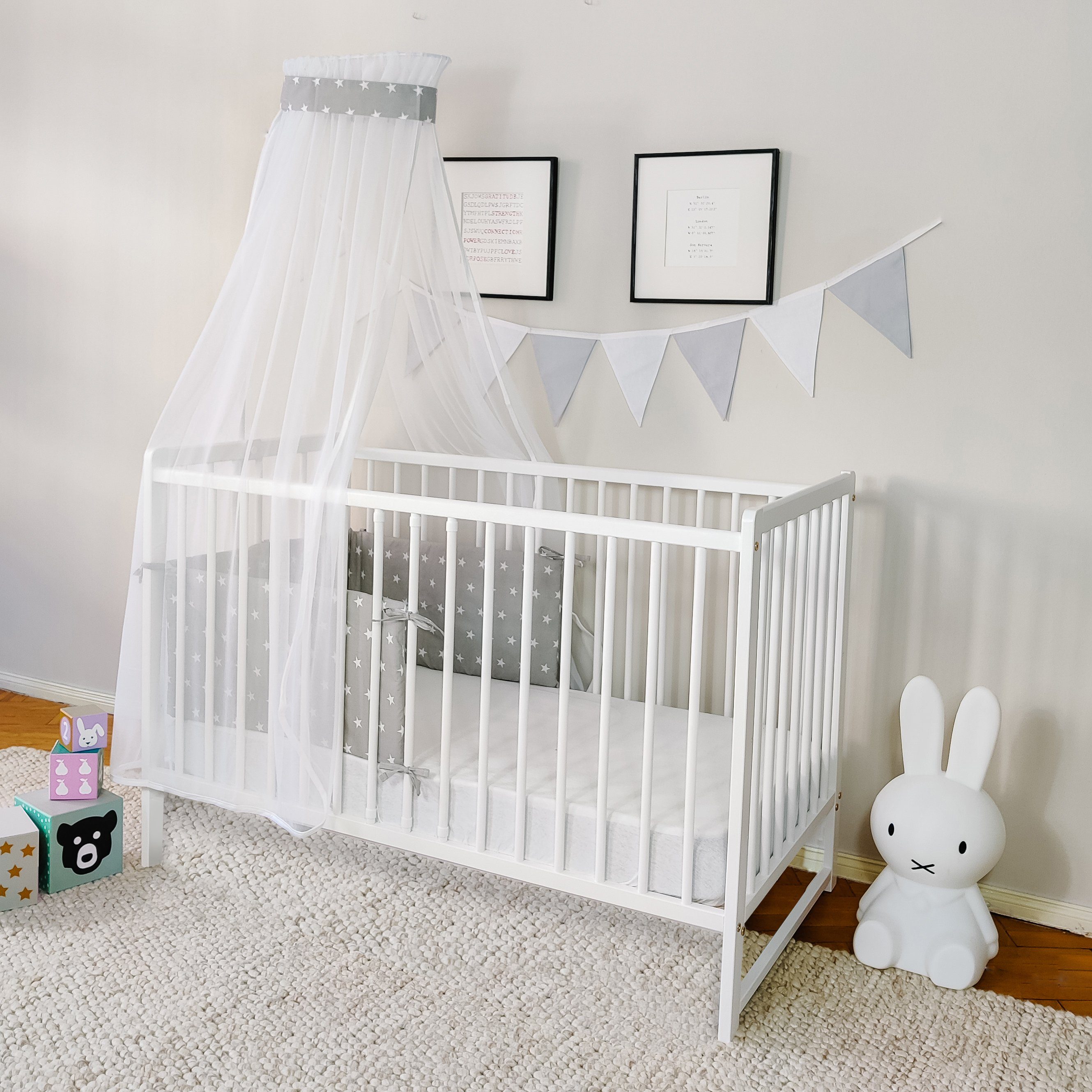 Kids Collective Komplettbett Babybett Komplett-Set 60x120 Gitterbett mit Himmel & Nest, Massivholz, mit Deko Set, optional mit Schublade und Matratze