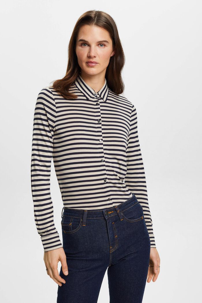 Longsleeve mit Streifen und Knöpfen