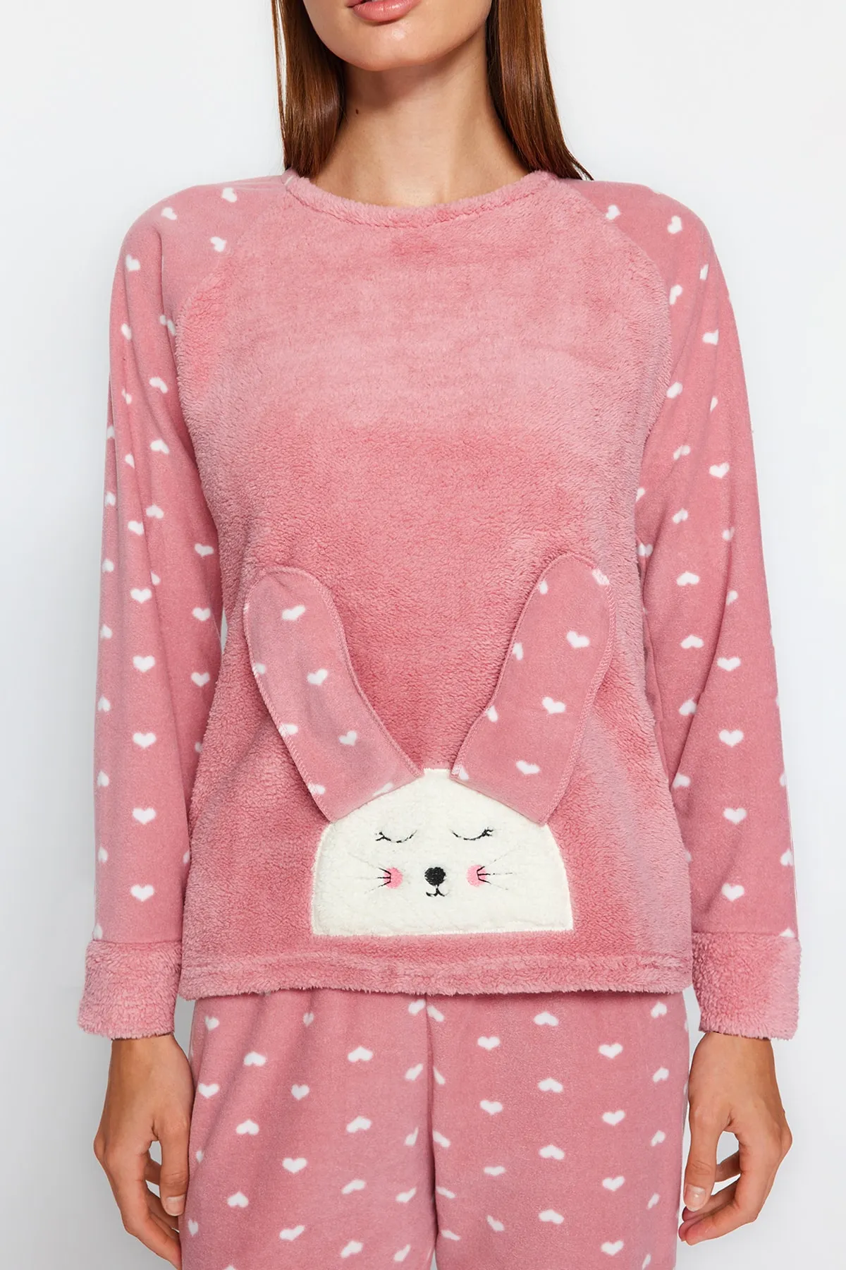 Trendyol Collection  Puderfarbenes 3-teiliges Pyjama-Set aus Plüschstrick THMAW21PT0666