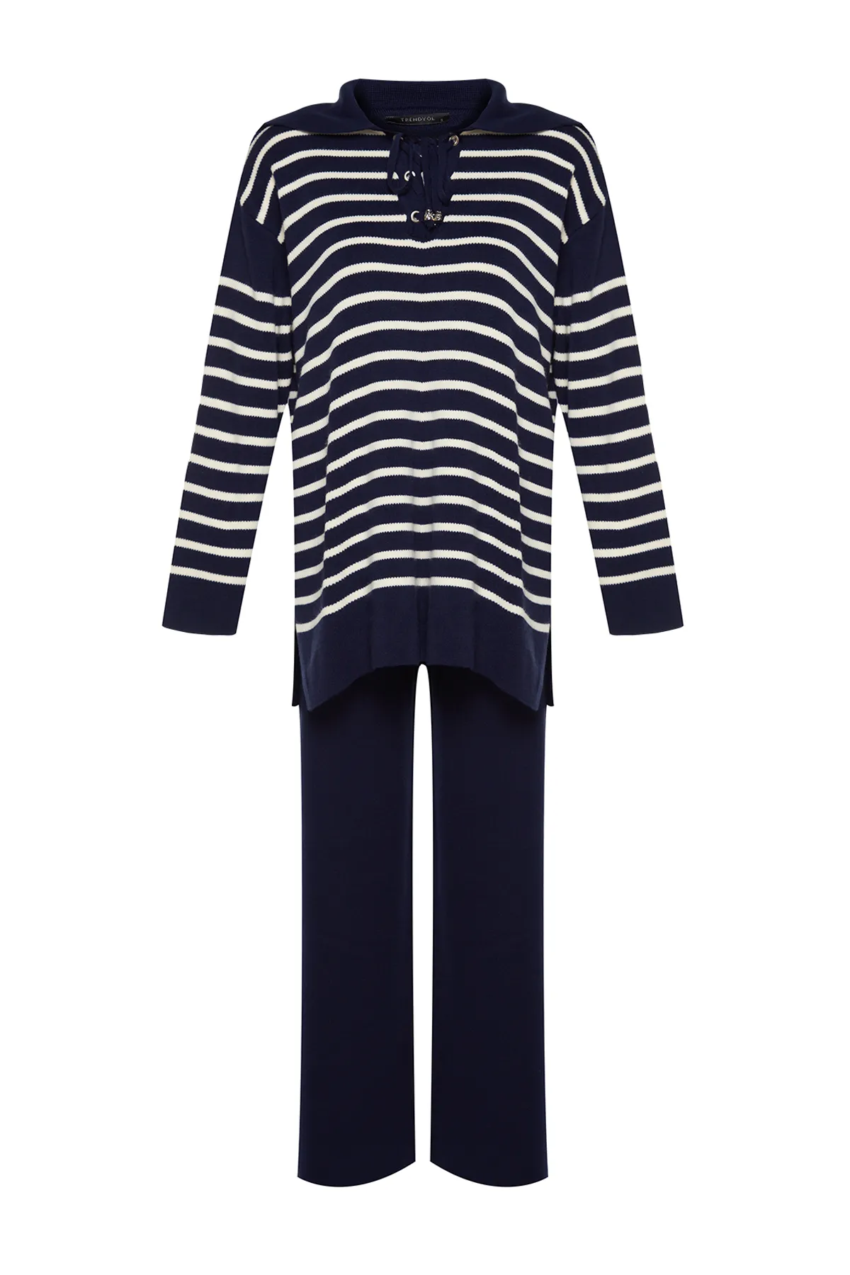 Trendyol Modest  Marineblaues Strickoberteil- und Unterteil-Set mit gestreiftem Kragen und Krawatte, Pullover und Hose TCTAW24US00080