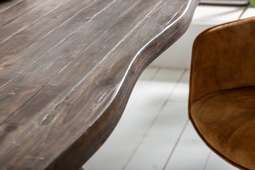 riess-ambiente Baumkantentisch GENESIS VINTAGE 160cm braun / schwarz (Einzelartikel, 1-St), Massivholz · Metall · X-Gestell · geölte Akazie · Industrial Design