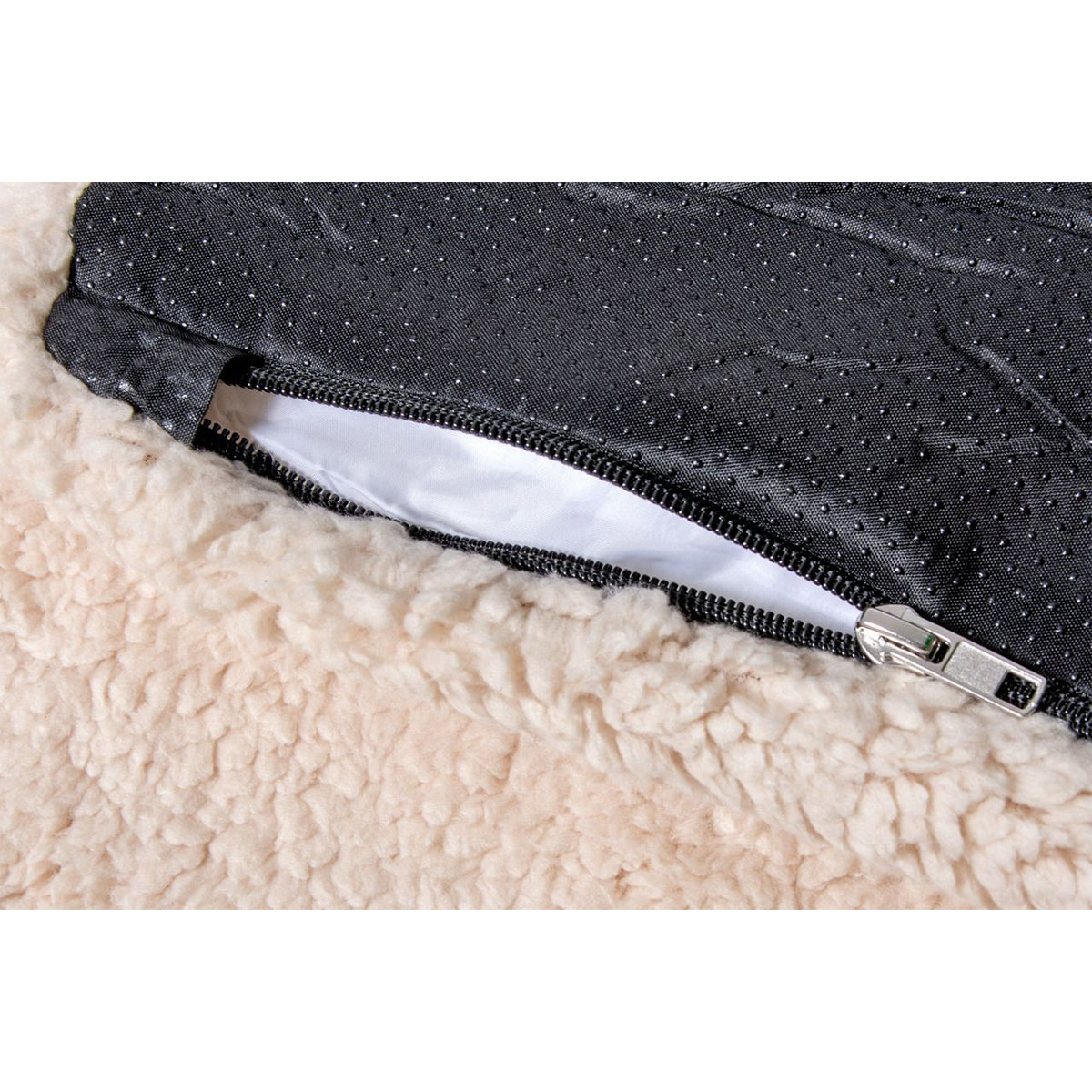 Beeztees orthopädisches Memory Foam Hundekissen Ito bei ZooRoyal