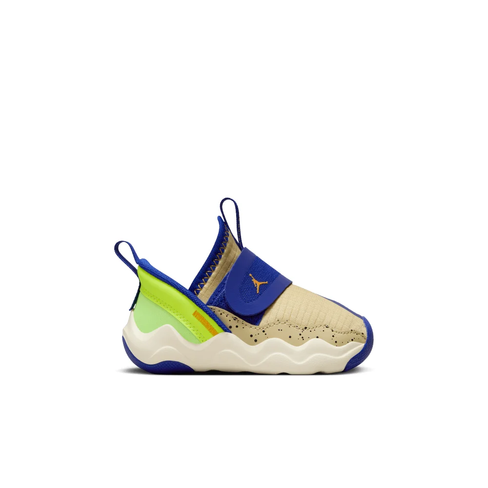 NIKE JORDAN 23 7 DZ6331-700 / braun