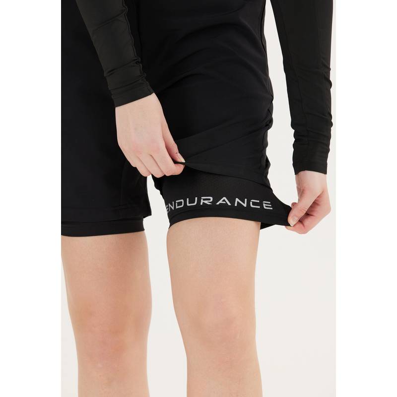 Endurance Macbeth Shorts Damen