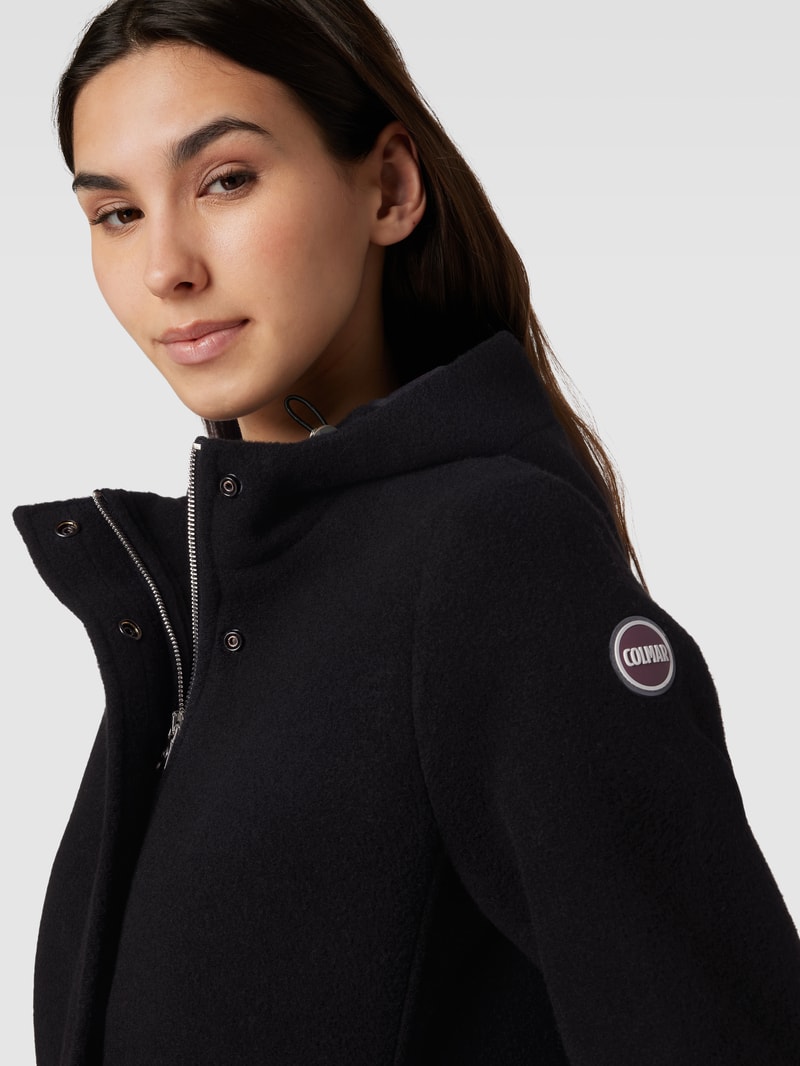 Jacke mit Kapuze in schwarz