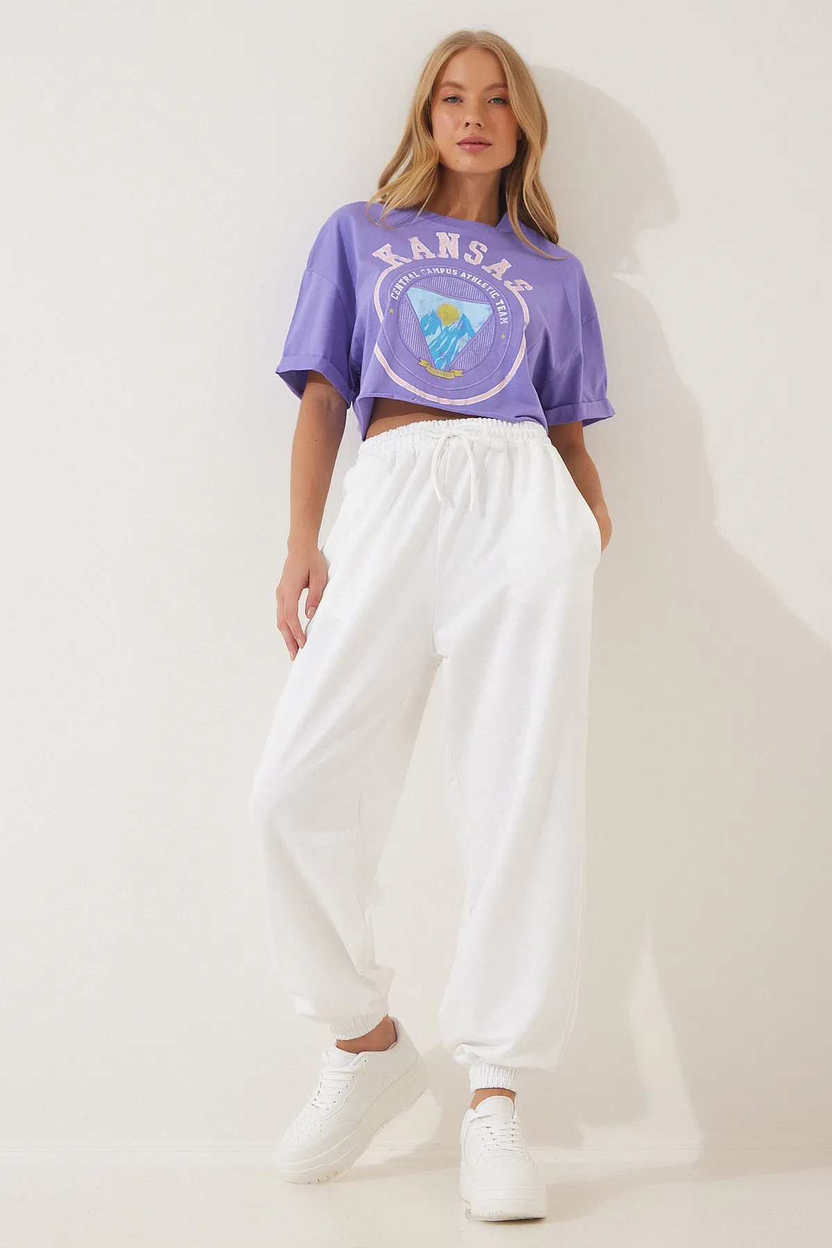 Happiness İstanbul  Weiße, lockere Jogginghose für Damen AP00158