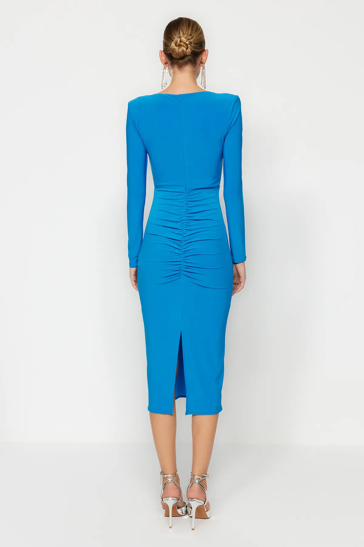 Trendyol Collection  Blaues, tailliertes, gestricktes, drapiertes, elegantes Abendkleid TPRAW24EL00200