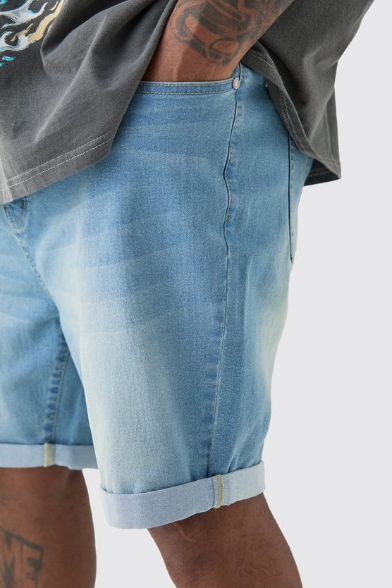 Plus Skinny Stretch Jeansshorts in heller Waschung