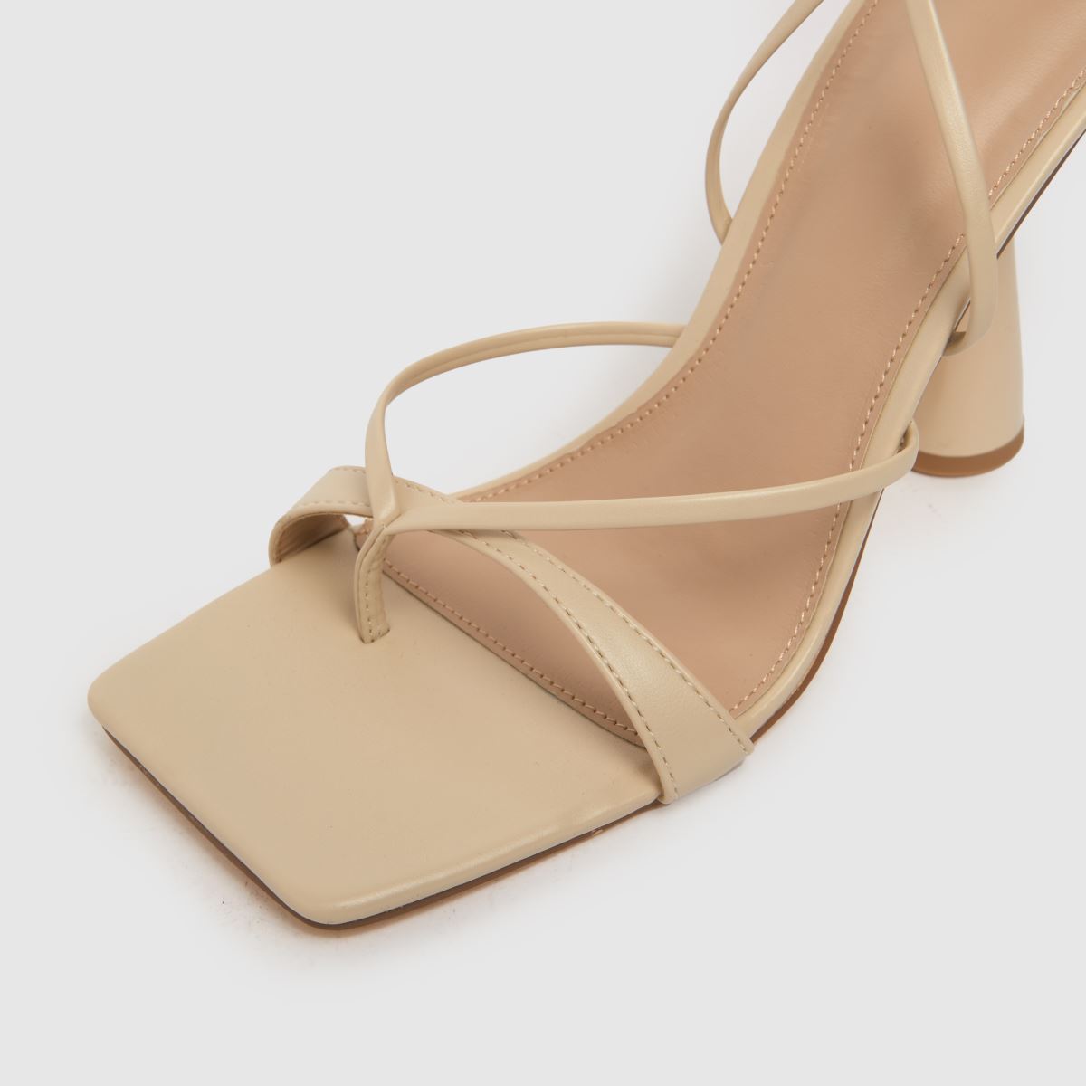 Schuh Sullivan pántos magassarkú natúr színben