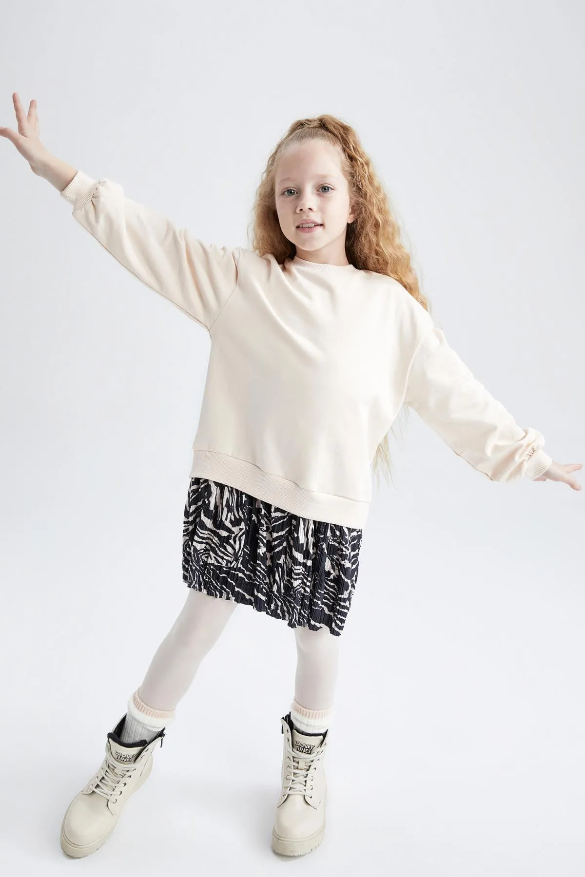 DeFacto  Mädchen-Sweatkleid mit Rundhalsausschnitt Z1235a622wn