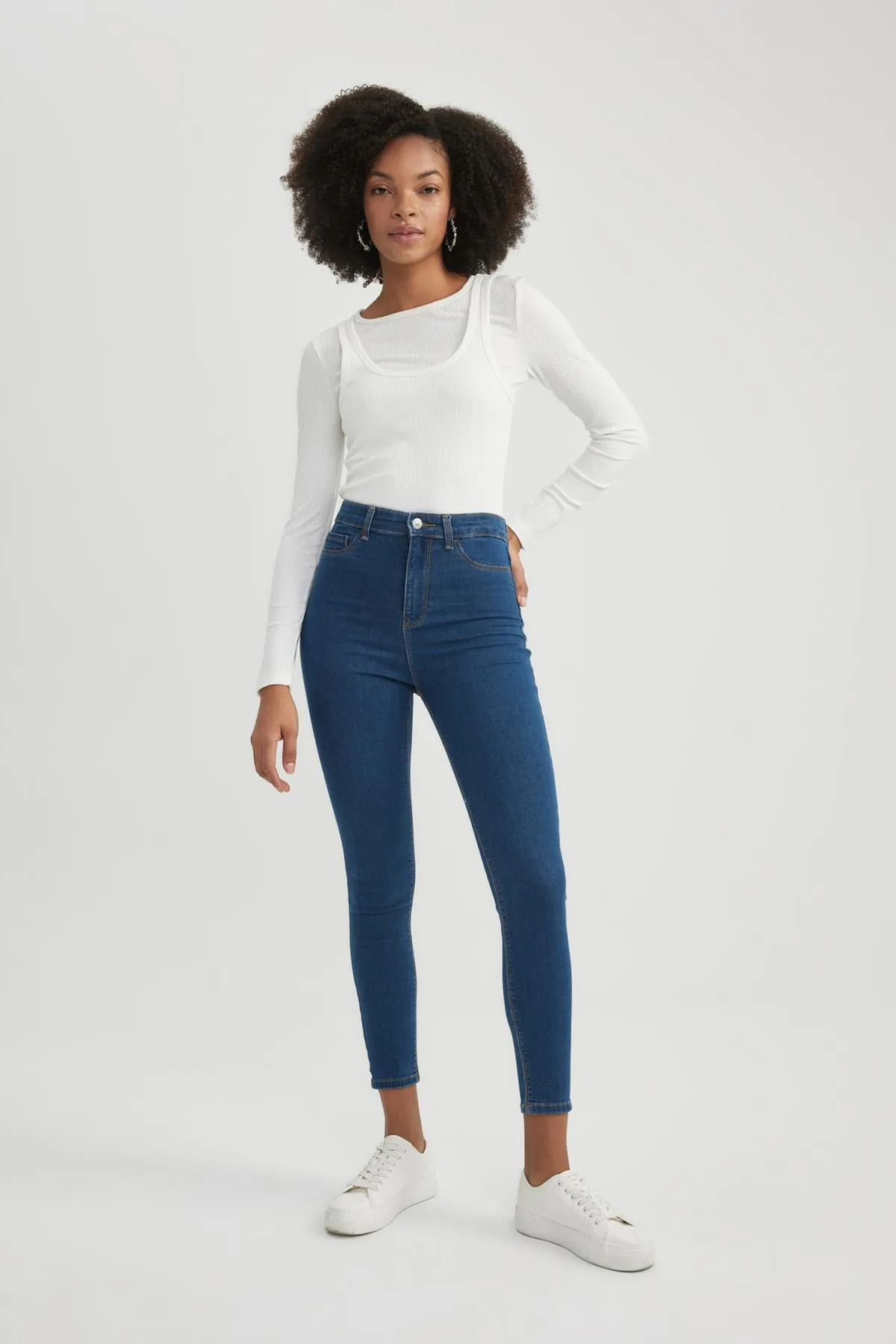 DeFacto  Jegging Jeanshose mit hoher Taille und Knöchellänge und schmalem Bein B7498ax24sp
