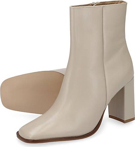 Another A Stiefelette