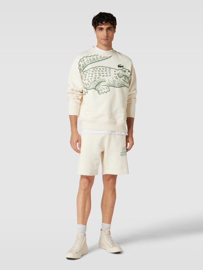 Oversized Sweatshirt mit Label-Patch in offwhite