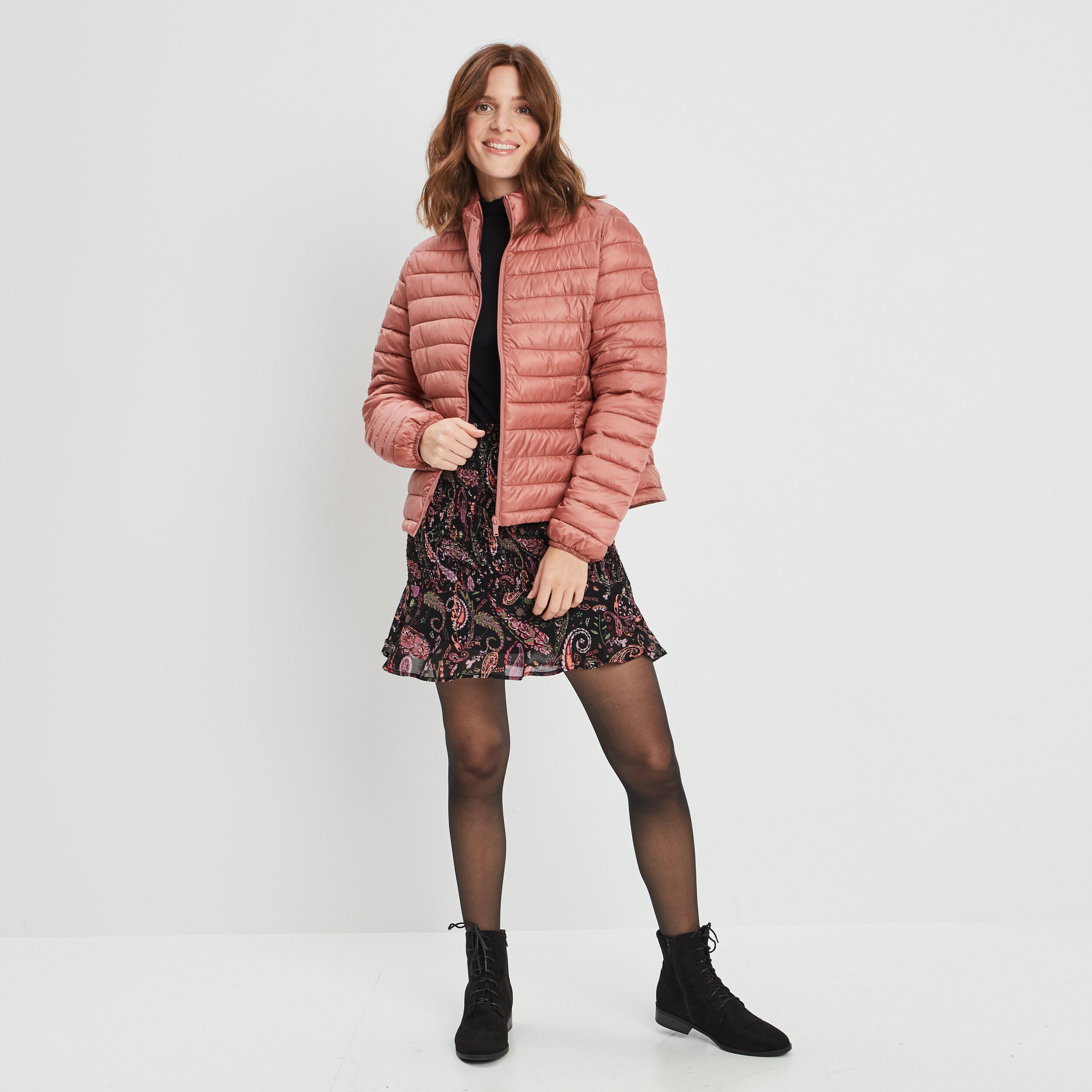 Doudoune légère droite courte rose poudrée femme | La Halle