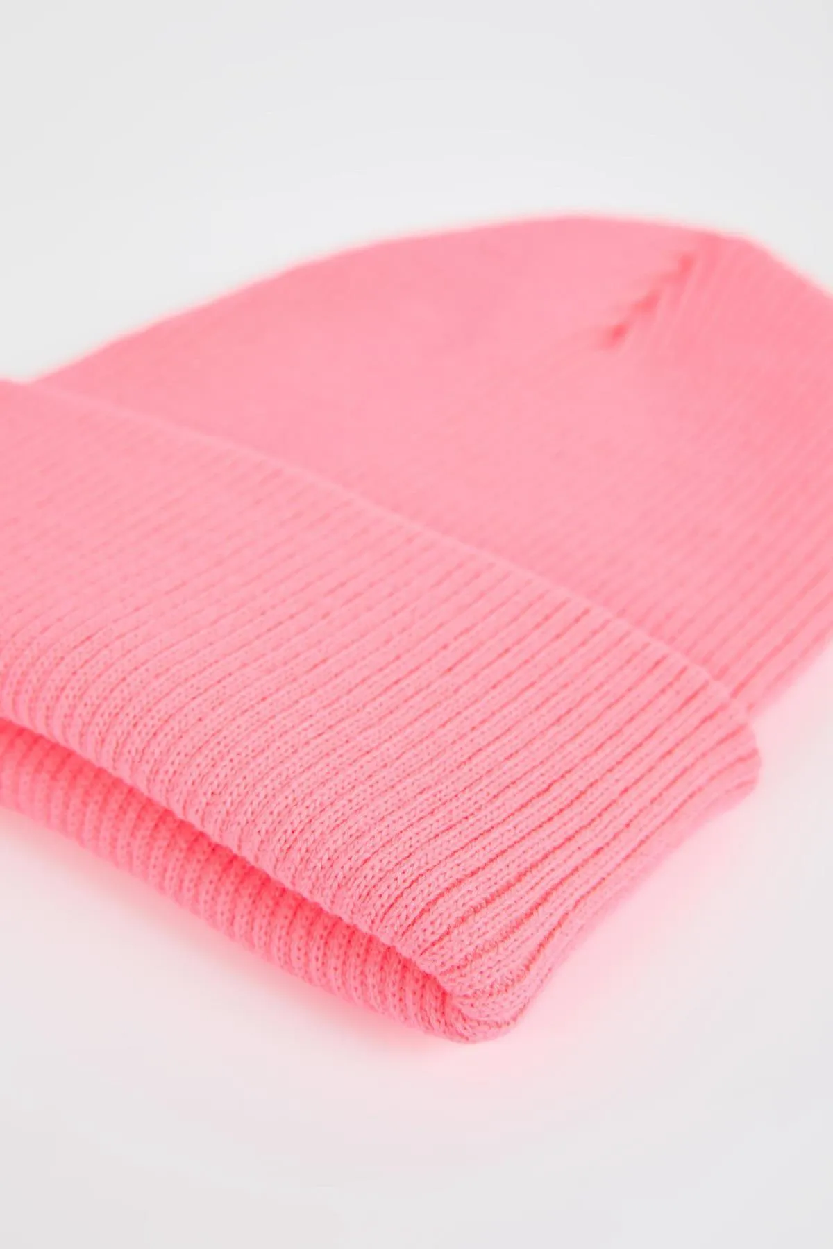 DeFacto  Basic-Strick-Baskenmütze für Damen R7545az22wn