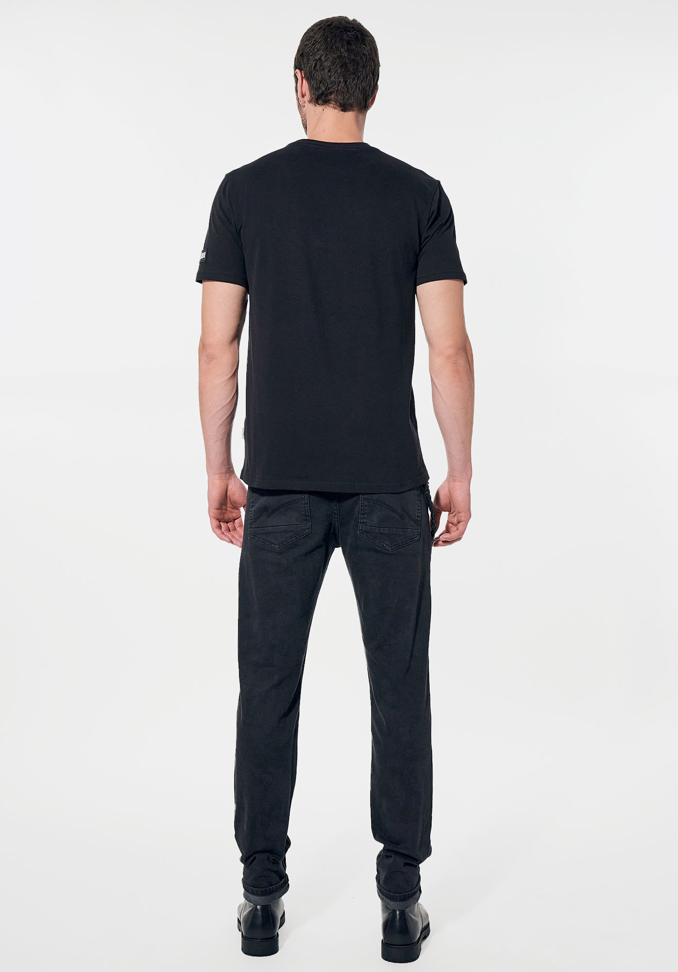 LOUND  T-shirt noir Homme en 100% coton bio