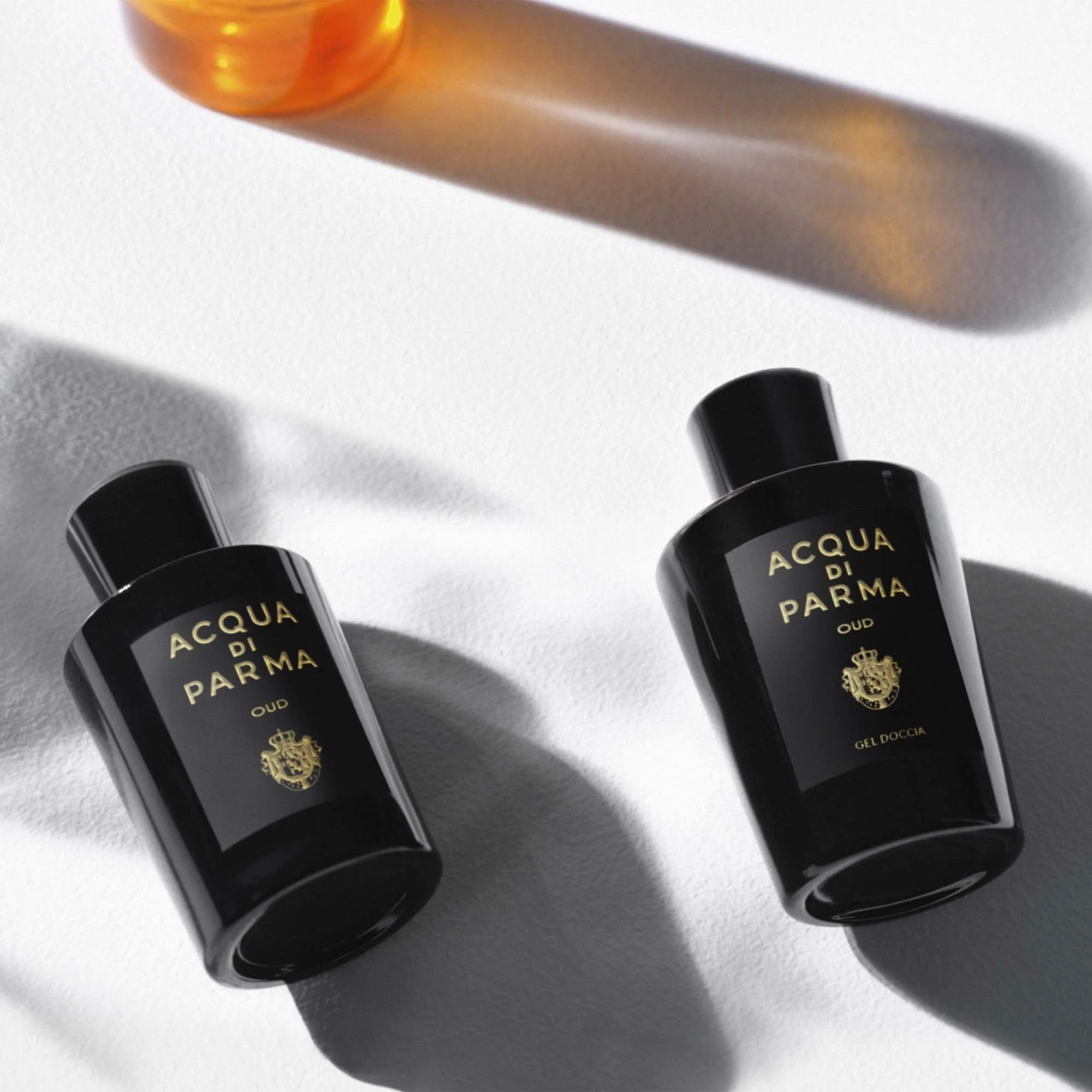 Gel de duș cu aromă de oud Signatures of the Sun - Baie și duș