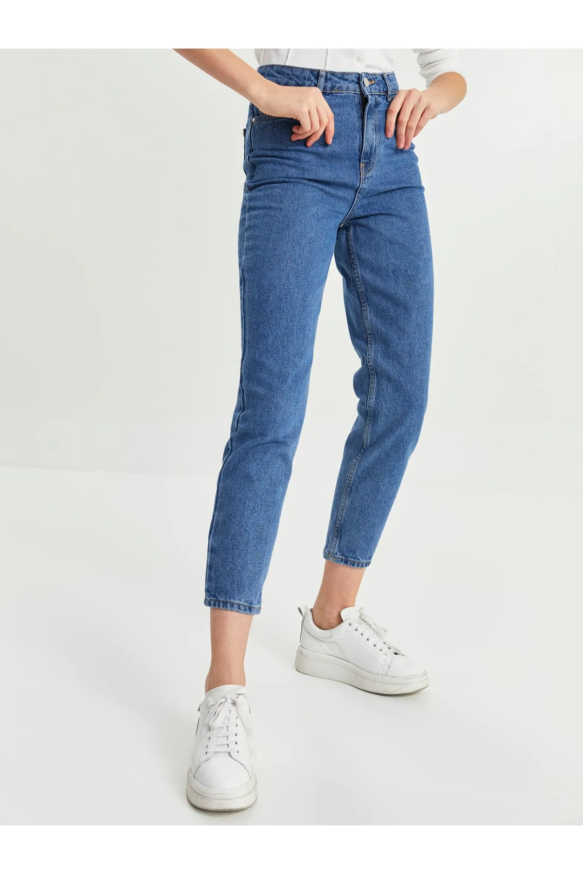 LC Waikiki  Mom Fit Jeanshose für Damen mit Taschendetail