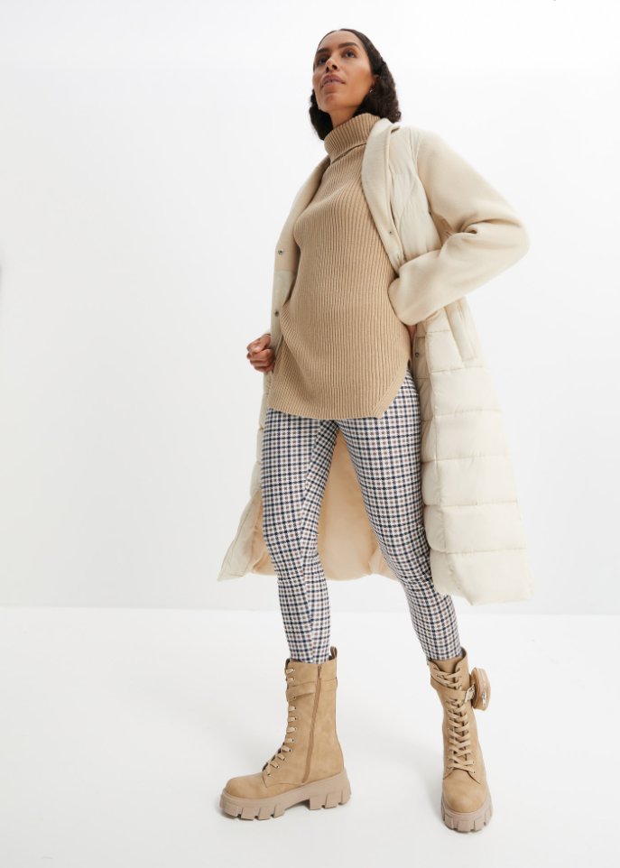 Langer Rollkragenpullover in Rippenstrick