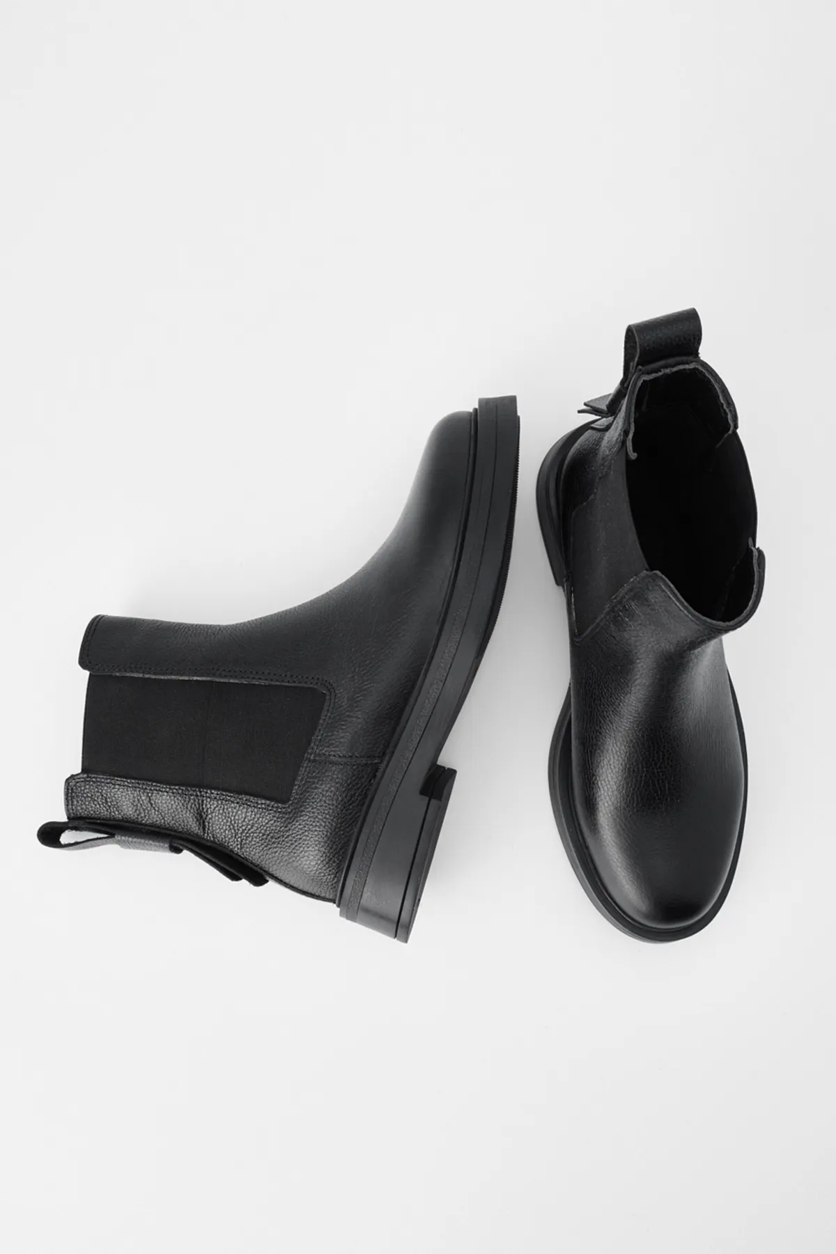 Marjin  Damen-Freizeitstiefel aus echtem Leder mit elastischen Seitenbändern Petira Schwarz