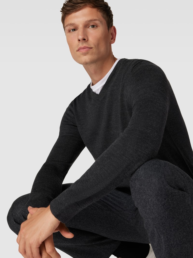 Strickpullover in anthrazit meliert