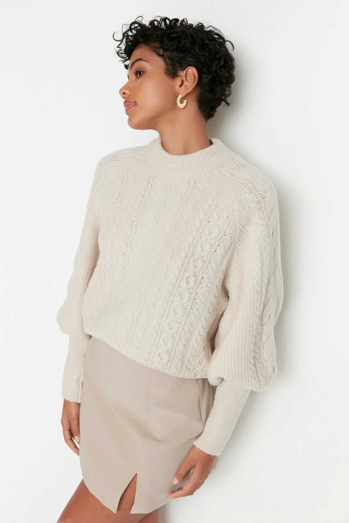 Trendyol Collection  Steinweicher, strukturierter Zopfpullover aus Haar TWOAW21KZ0109
