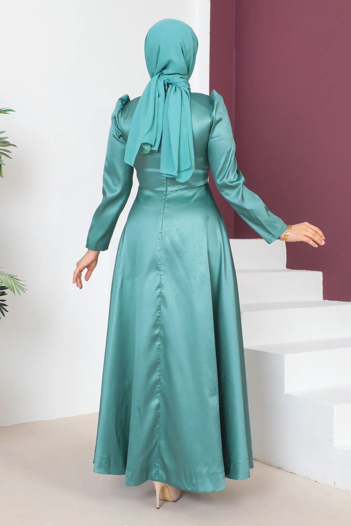 Tesettür Dünyası  Abendkleid mit Paillettendetail auf der Vorderseite TSD230634 Mintgrün