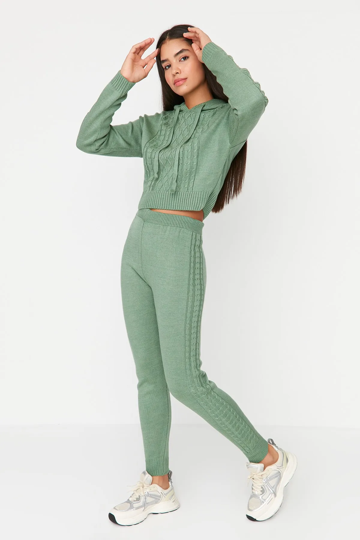 Trendyol Collection  Needle Green Strick-Set mit gestreifter Strickhose und Oberteil THMAW23AU00014