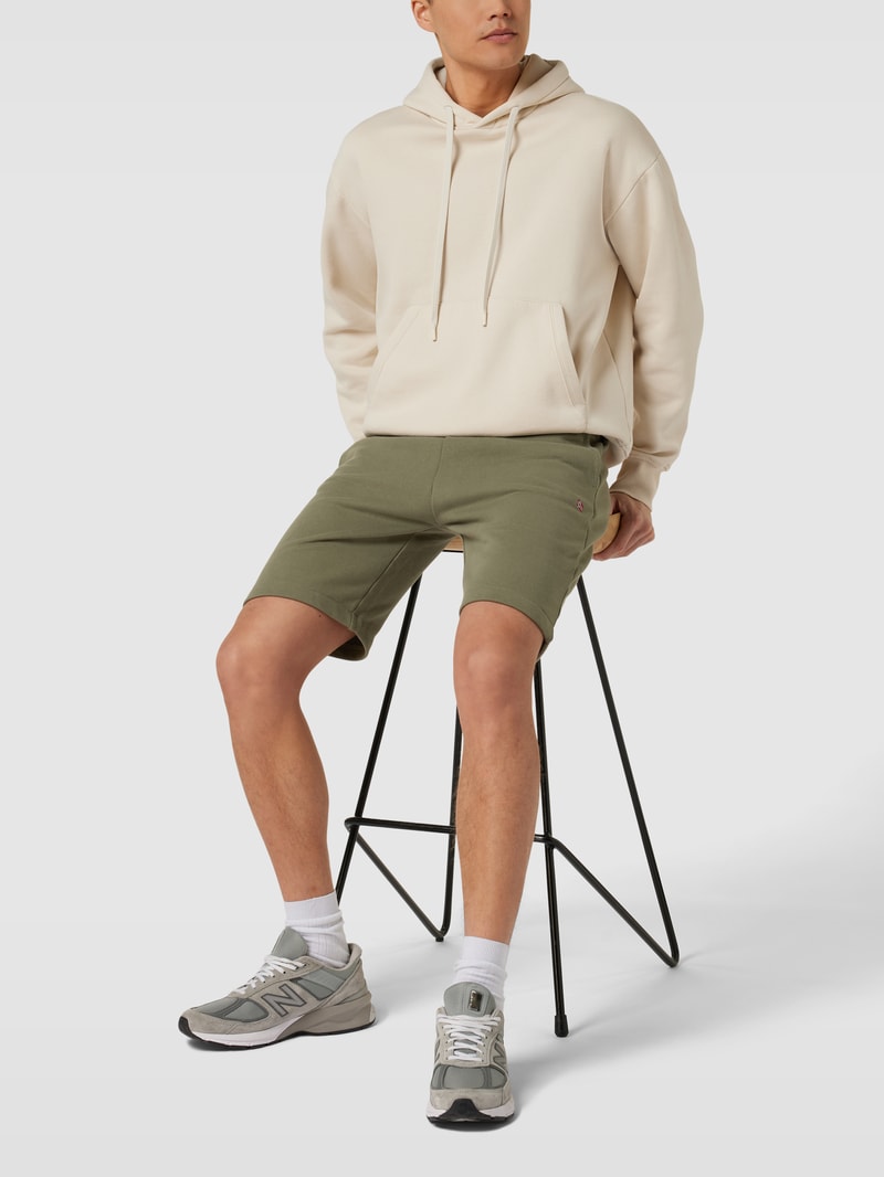 Sweatshorts mit Logo-Stitching in olivgrün