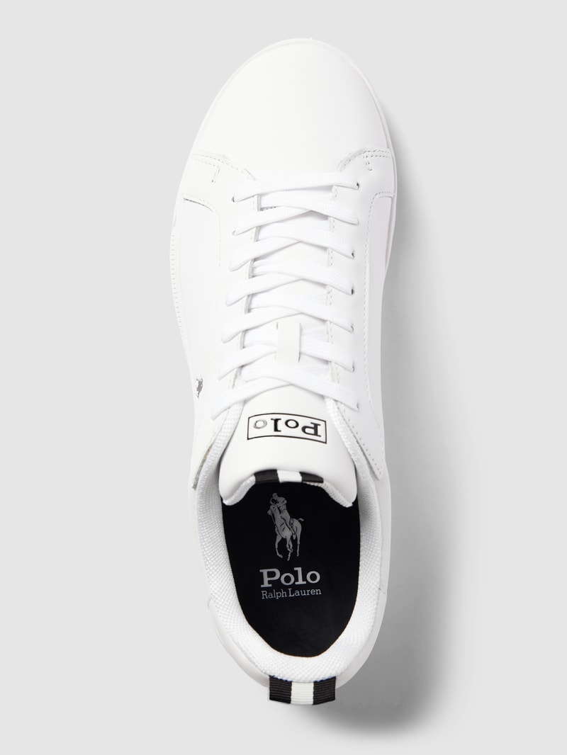 Sneaker mit Label-Details in weiß