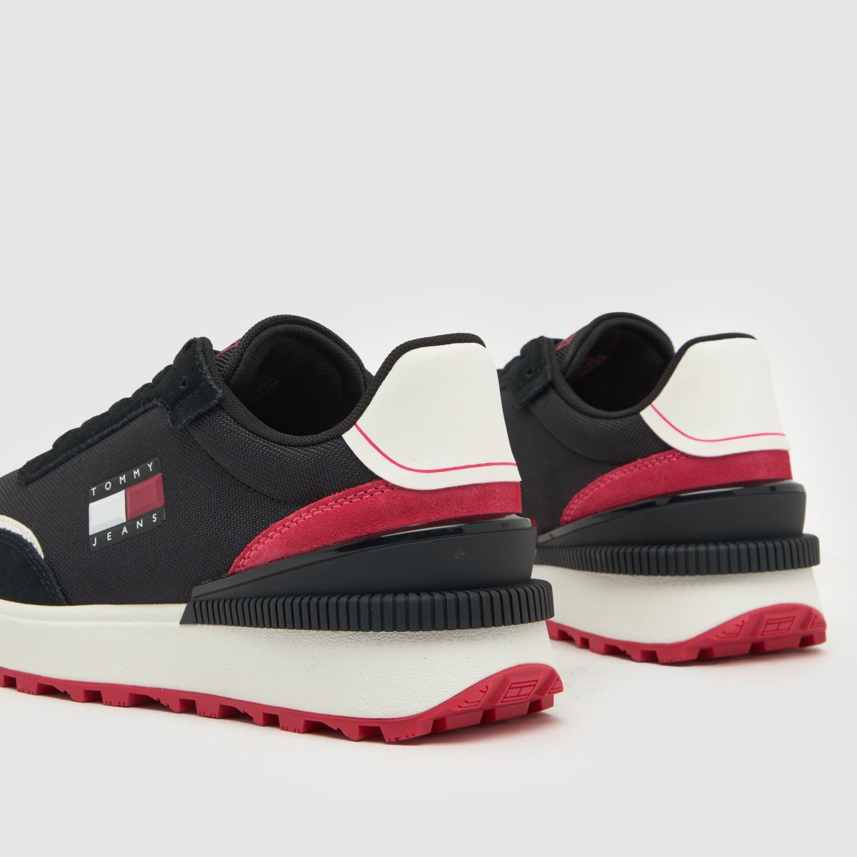 Tommy Jeans technikai futócipő fekete és piros színben