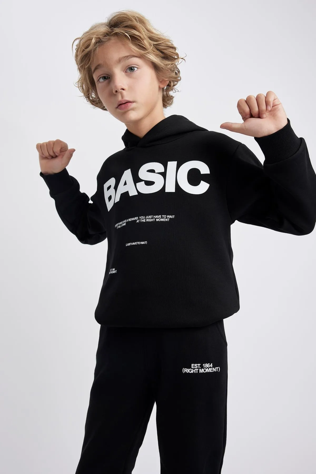 DeFacto  Zweiteiliges Set aus bedrucktem Sweatshirt und Trainingshose für Jungen