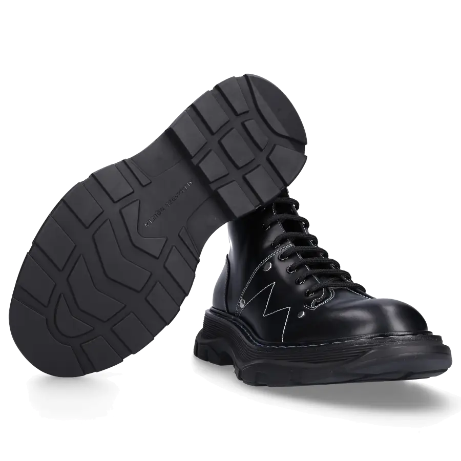 Alexander McQueen - Stiefeletten WHX50 Kalbsleder - schwarz