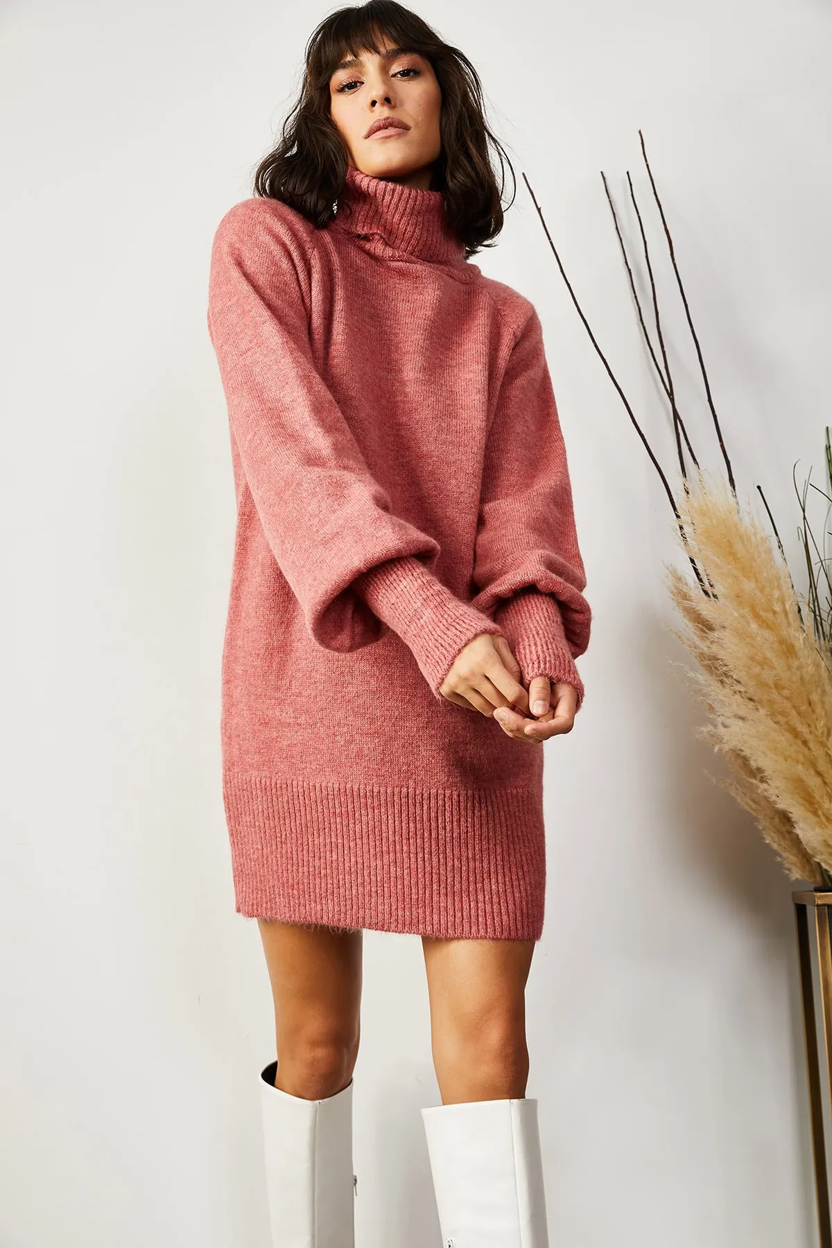 Olalook  Loses Strickkleid mit Rollkragen und Ballonärmeln in Dusty Rose für Damen ELB-19000867