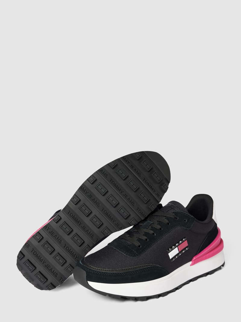 Sneaker mit Logo-Details Modell 'TECH. RUN' in schwarz