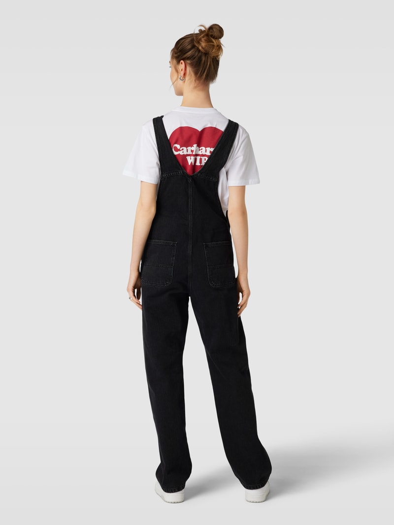 Latzhose mit Label-Patch in schwarz