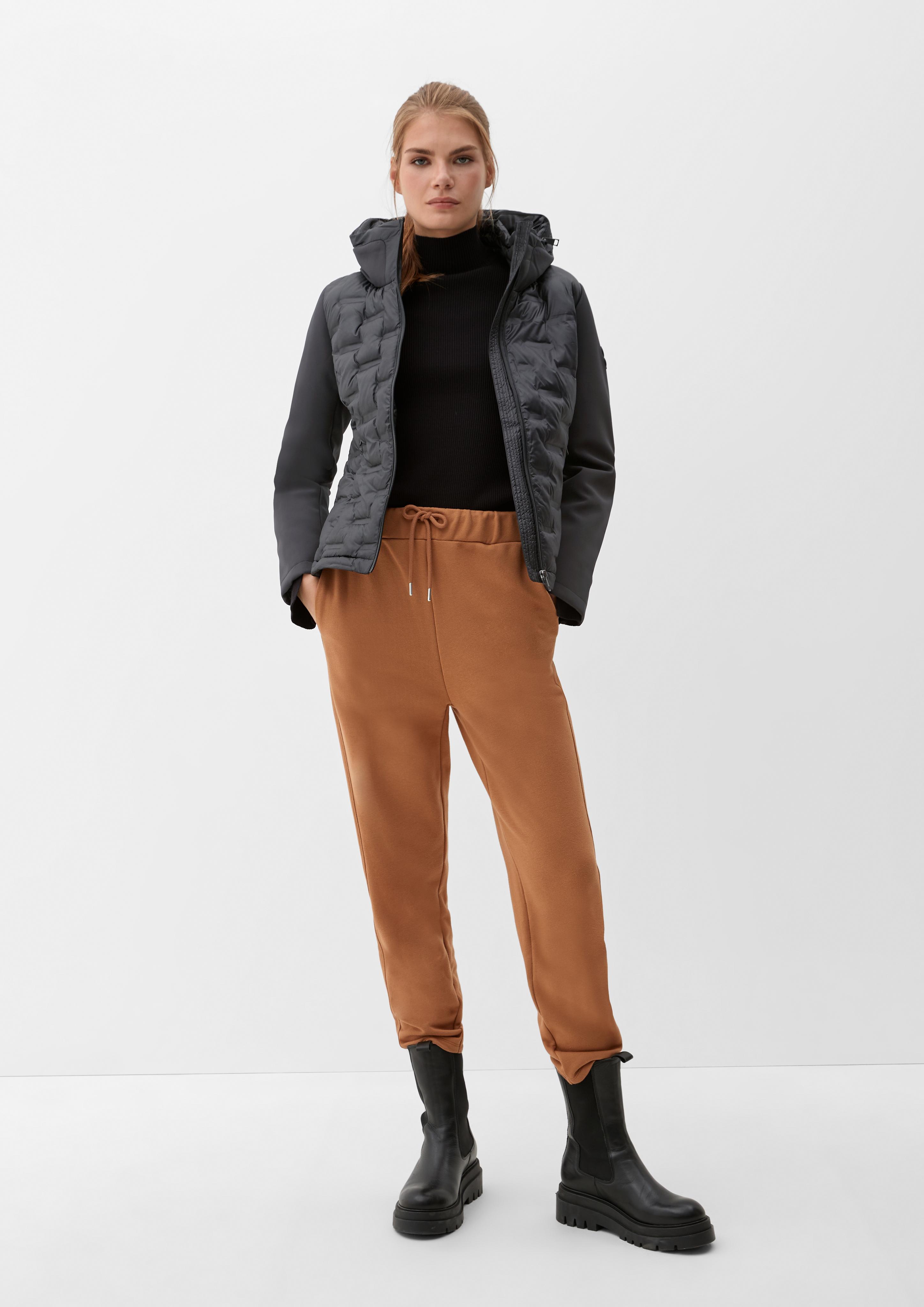 Jacke mit verstaubarer Kapuze  EME-2120478-9999