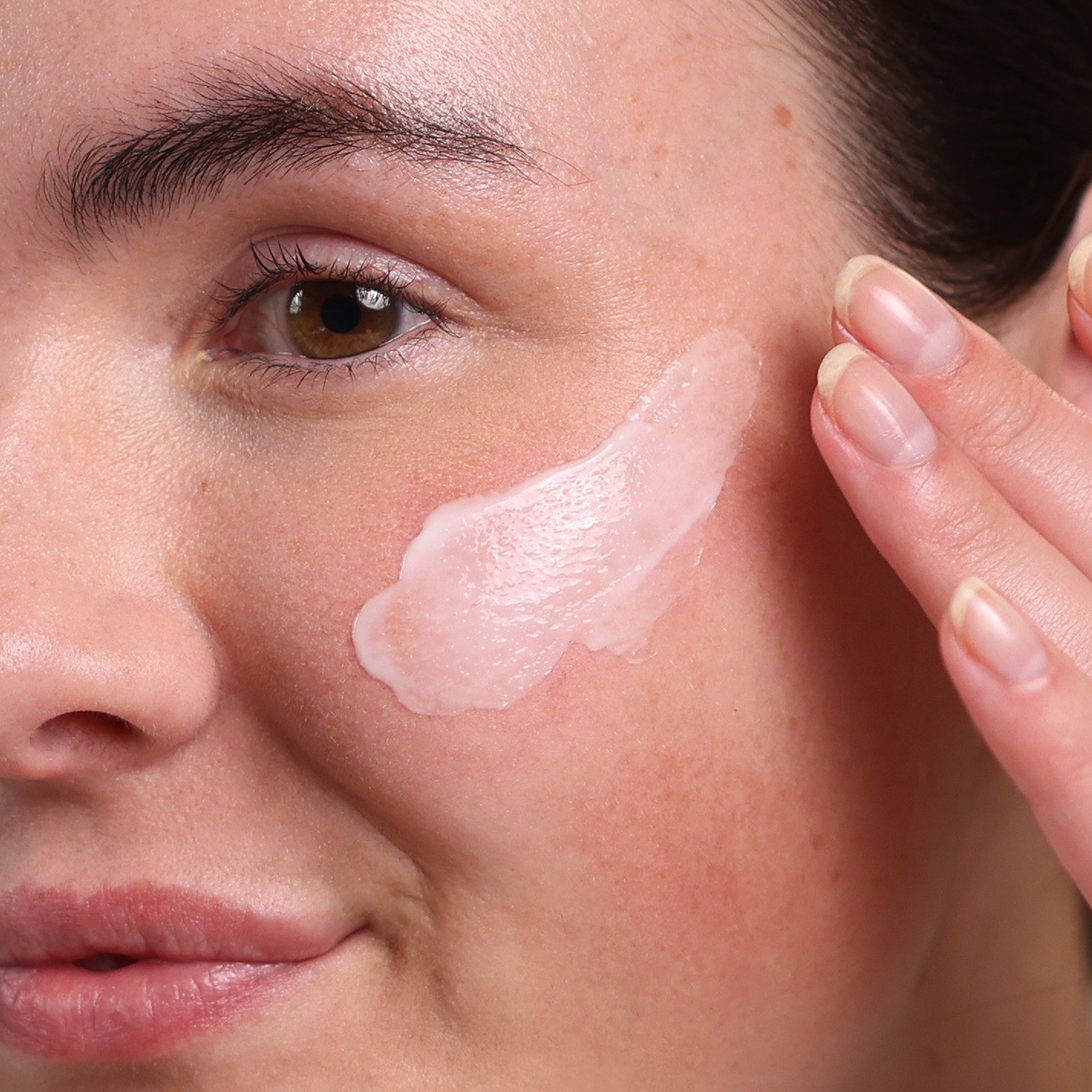 Evolve Organic Beauty mitrinošais un aizsargājošais sejas krēms