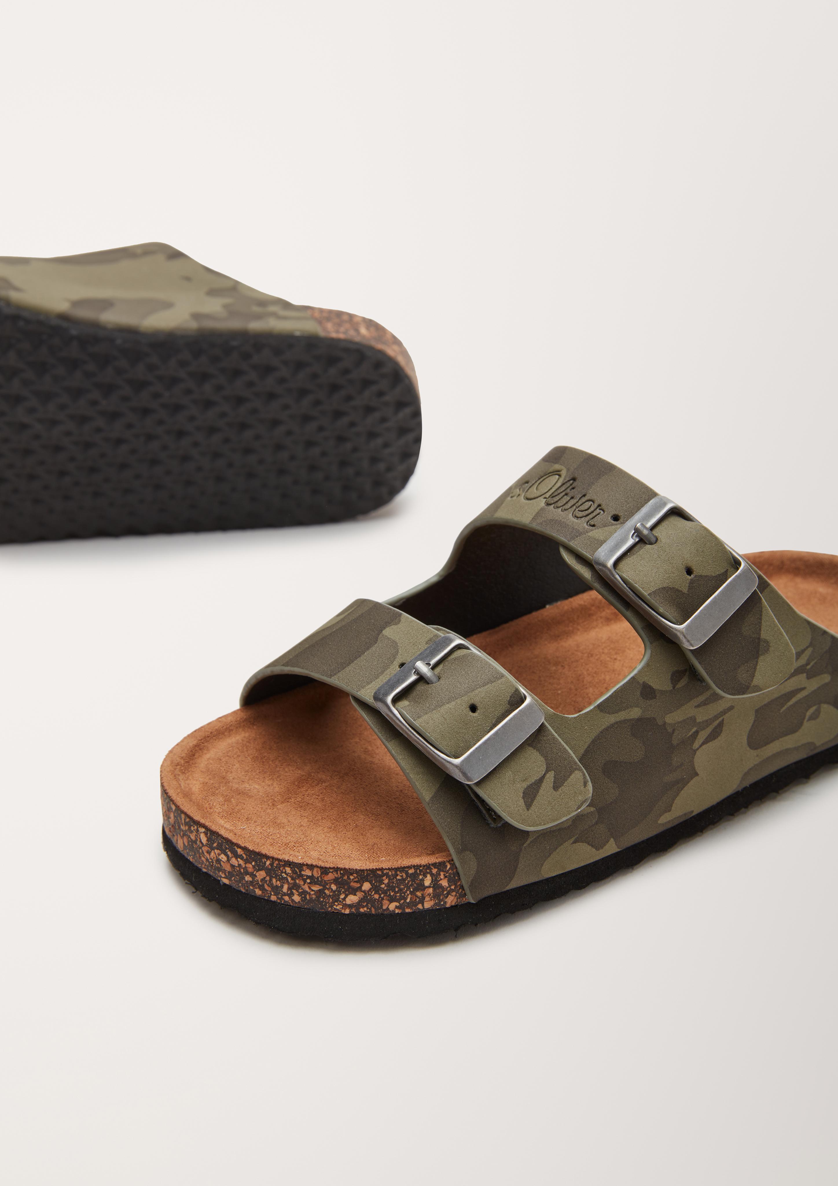 Pantoletten mit Camo-Muster  6005740-730