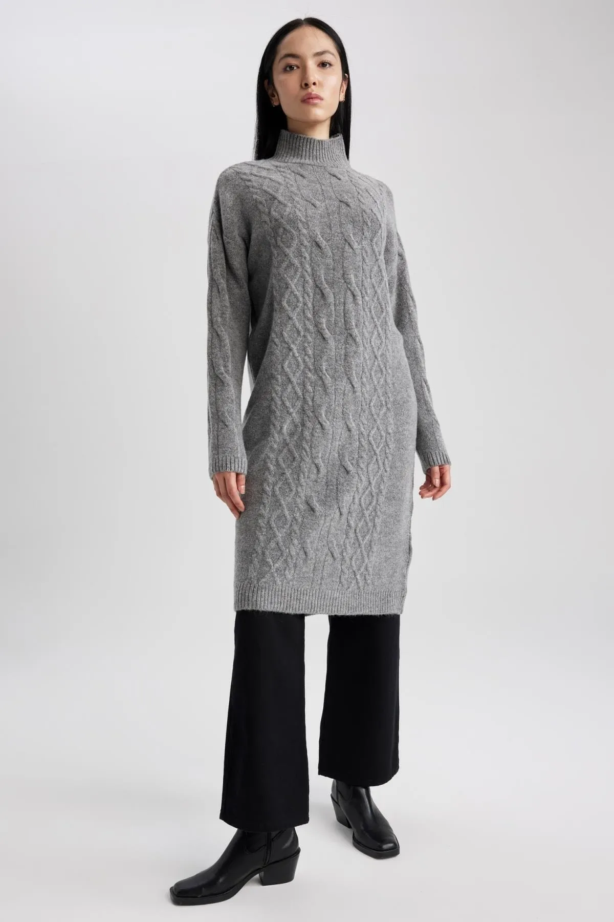 DeFacto  Langärmliges Kleid mit halblangem Rollkragen und normaler Passform