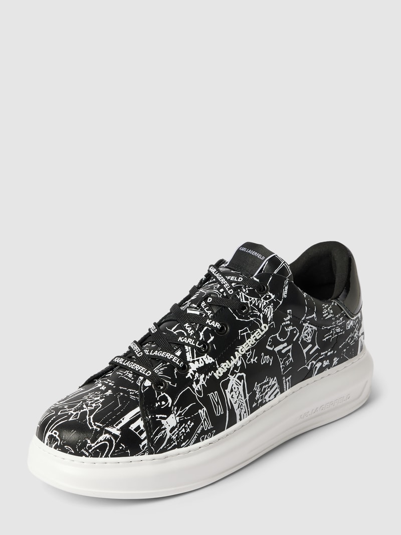 Sneaker mit Allover-Muster in schwarz