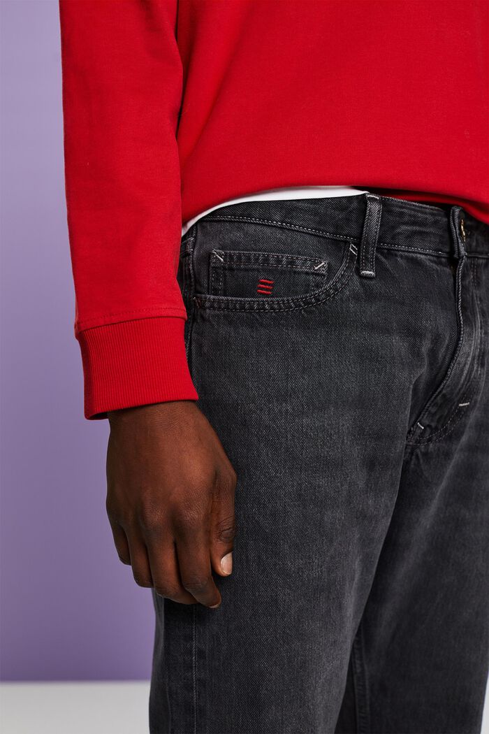 Jeans mit geradem Bein und mittlerer Bundhöhe