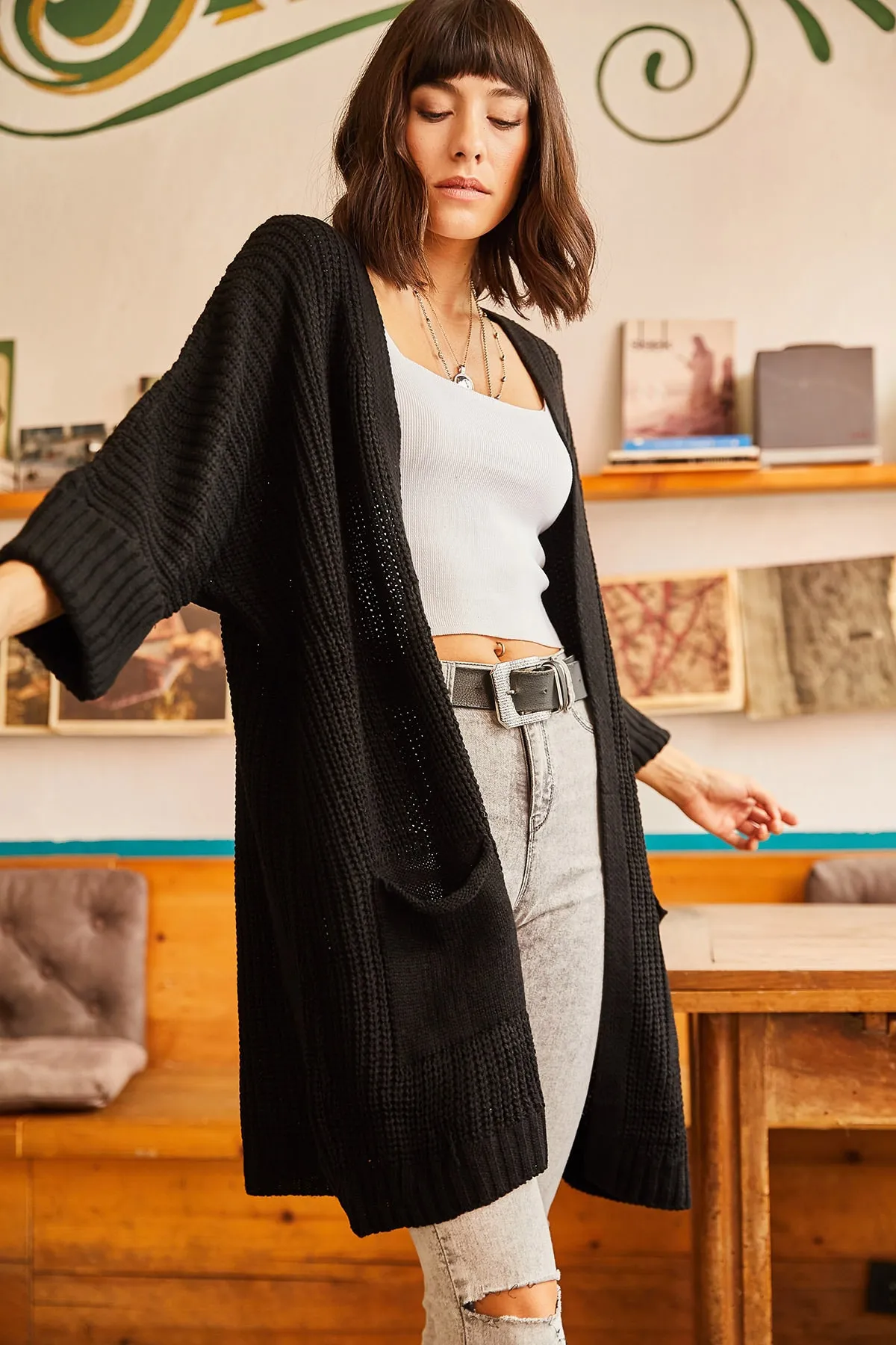 Olalook  Schwarze Strickjacke mit gefalteten Ärmeln und Tasche für Damen, lockere Strickmode, HRK-19000123