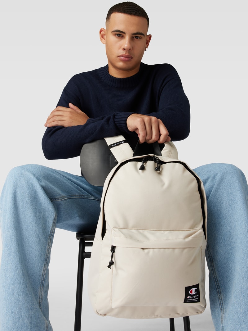 Rucksack mit Label-Details in sand