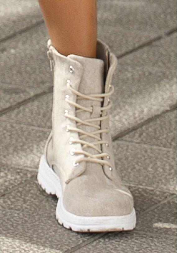 Schnürstiefelette