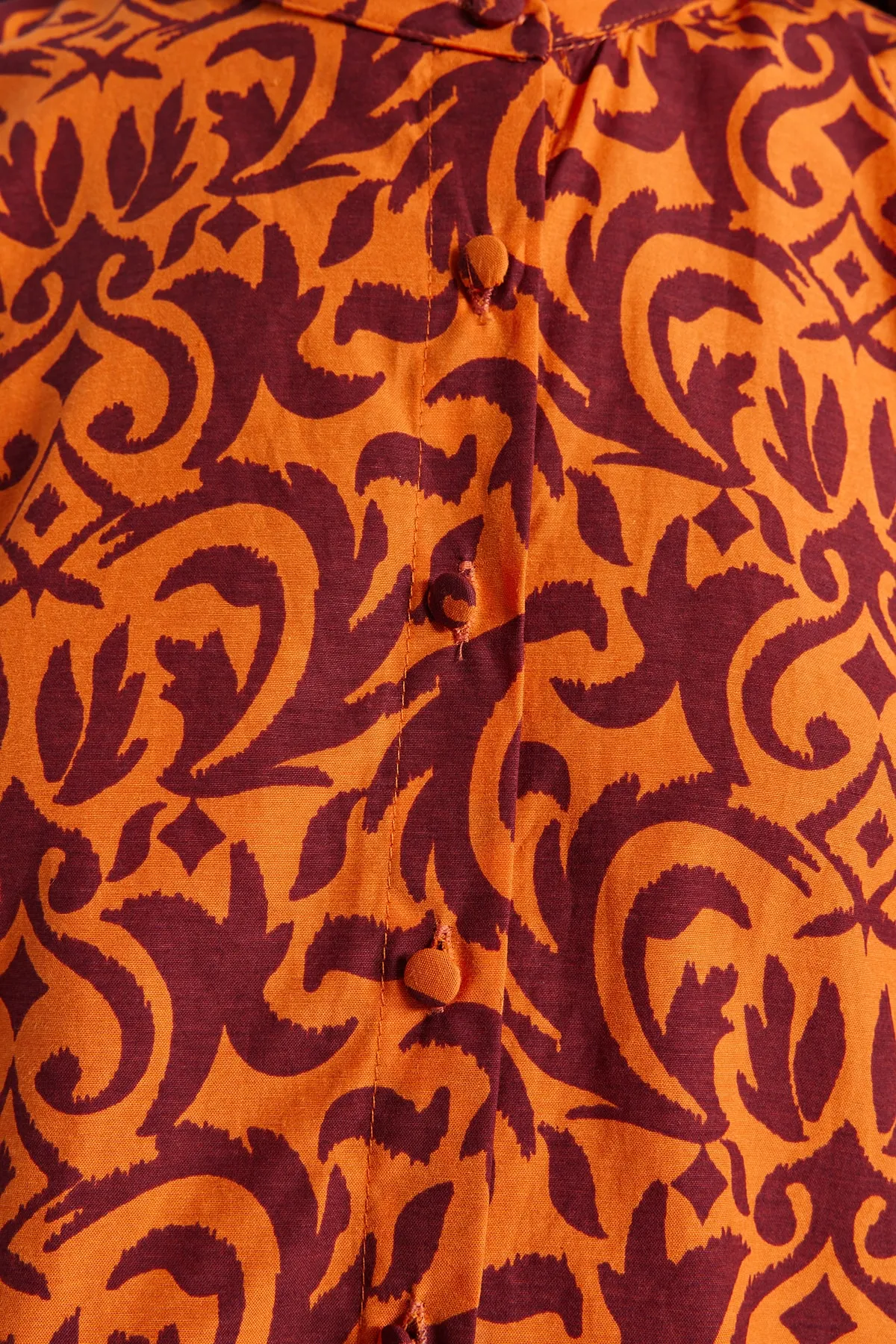 Trendyol Modest  Orange gemustertes Kleid aus gewebter Baumwolle mit halber Knopfleiste und weiter Passform TCTSS23EB00222