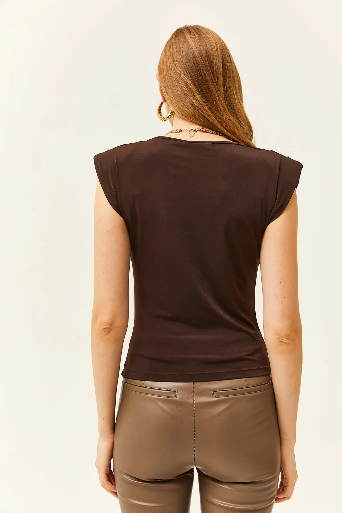 Olalook  Damen-Bluse mit gepolstertem Kragen in Bitterbraun, locker, BLZ-19002217
