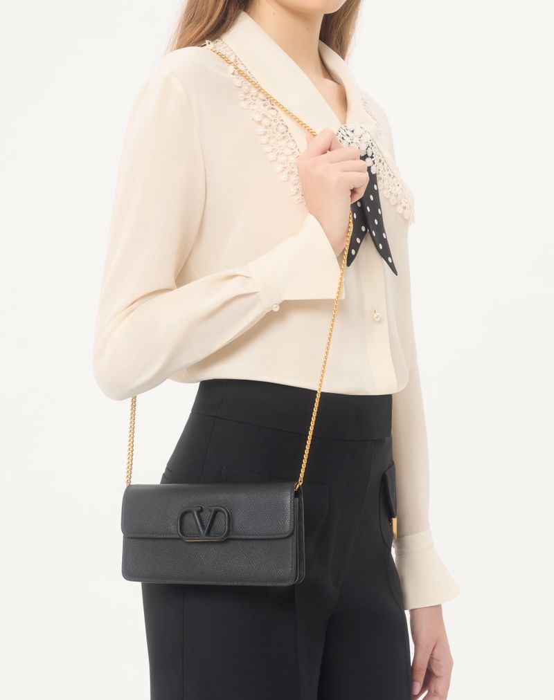 VLogo Signature Chain Wallet van generfd kalfsleer