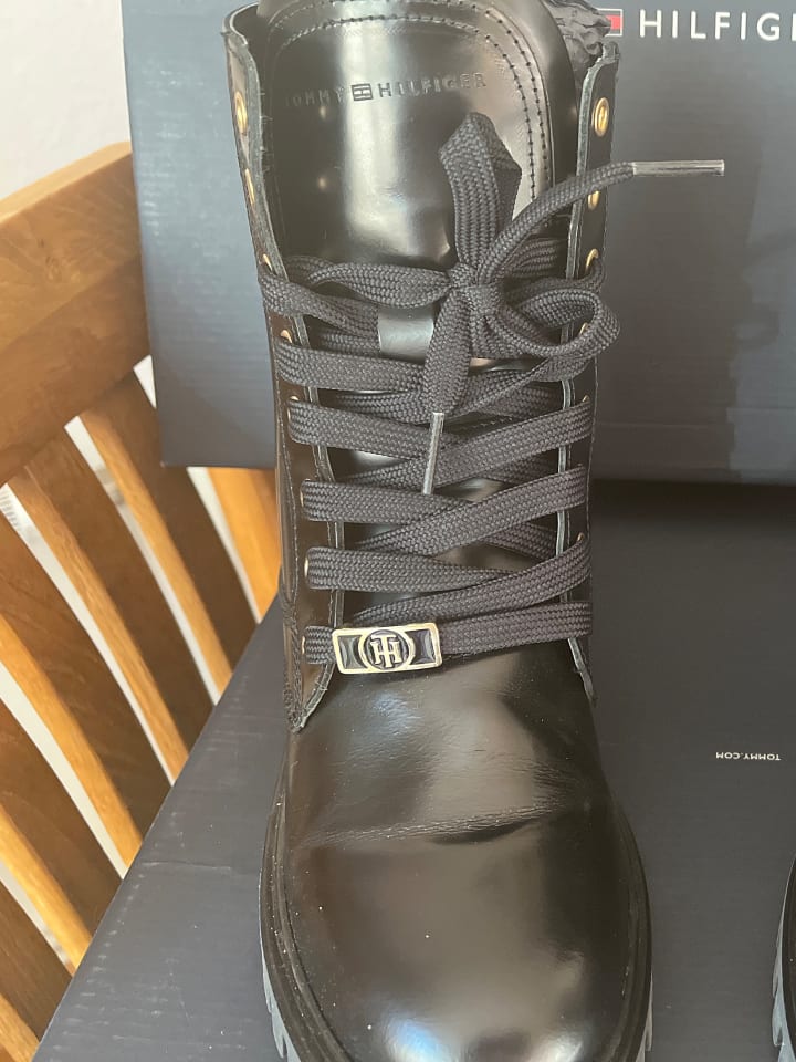 Tommy Hilfiger Shoes Leder-Boots in Schwarz günstig kaufen 37